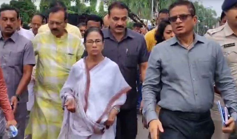 Mamata Banerjee Returns from Digha Ahead of Schedule Following Kasba Incident