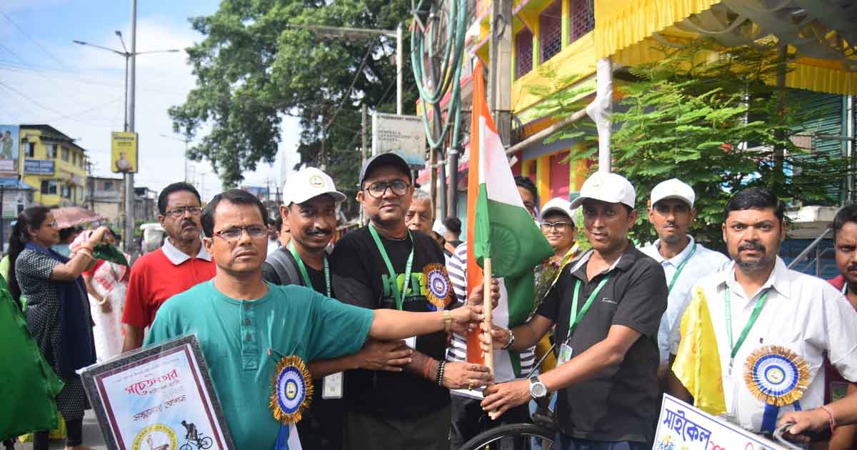 ‘সাপের কামড়ে সরাসরি হাসপাতালে চলো’, বার্তা পৌঁছে দিতে আলিপুরদুয়ারে সাইকেল র‍্যালি