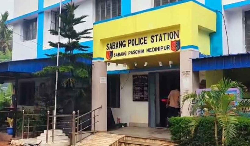 সংসারে ফিরতে চাওয়ায় গৃহবধূকে খুনের অভিযোগ, গ্রেফতার জামাইবাবু