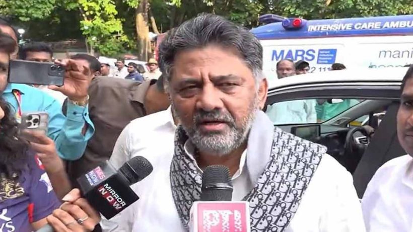 shivakumar in front of jouralists