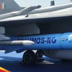 Latest News চিনের হুমকির মাঝে তেজস বিমান, অর্জুন ট্যাঙ্ক এবং ব্রহ্মোস ক্ষেপণাস্ত্রের মতো অস্ত্র নিরাপদ রাখতে চায় ভারত