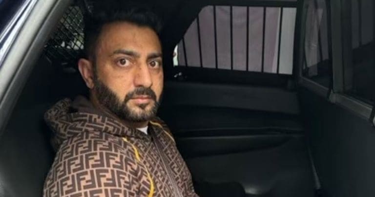 শিশুপর্ন-কাণ্ডে ধৃত ভারতীয়ের সঙ্গে AAP নেতাদের ‘যোগসাজশ’? মুখে কুলুপ মান সরকারের