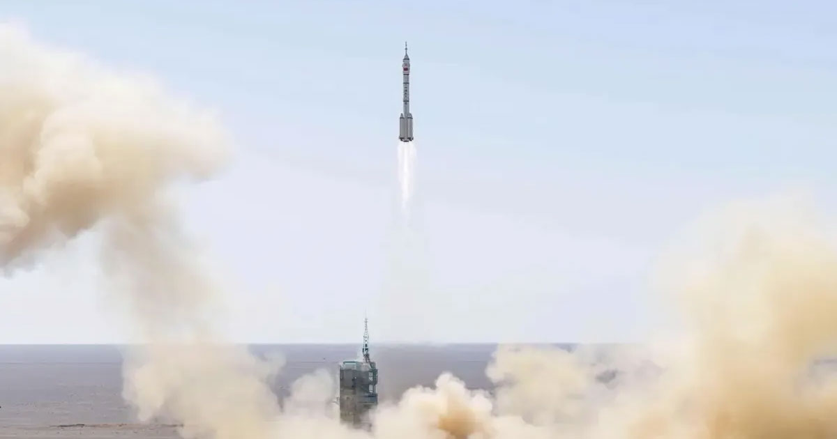 Pakistan launches satellite