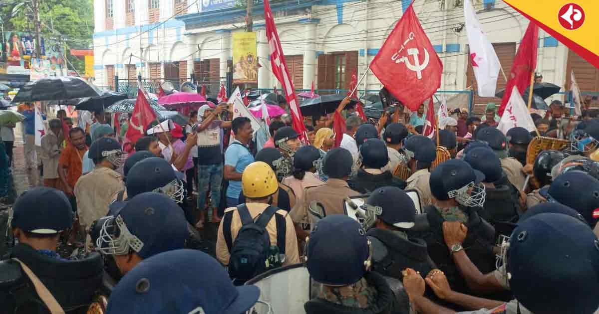 Scuffle between Left supporters and police in Murshidabad while trying to stop a deputation in support of migrant workers