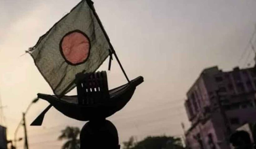 নির্বাচনের আগেই পদ্মায় নৌকাডুবি, ভারত থেকে দেখলেন অসহায় হাসিনা