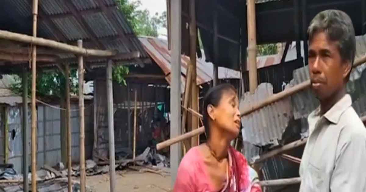 সাম্প্রদায়িক উত্তেজনা, ১৪টি হিন্দু বাড়ি গুঁড়িয়ে দিল মৌলবাদীরা
