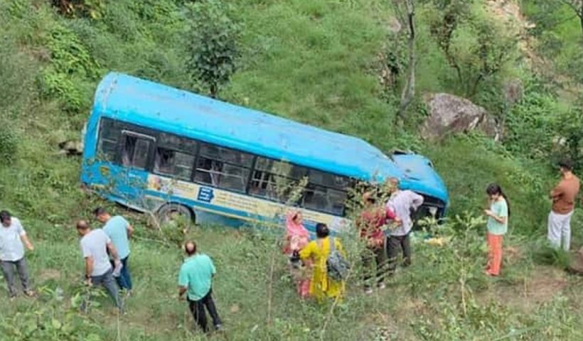 হিমাচলে ভয়াবহ দুর্ঘটনা, গভীর খাদে বাস পড়ে মৃত অন্তত ৫