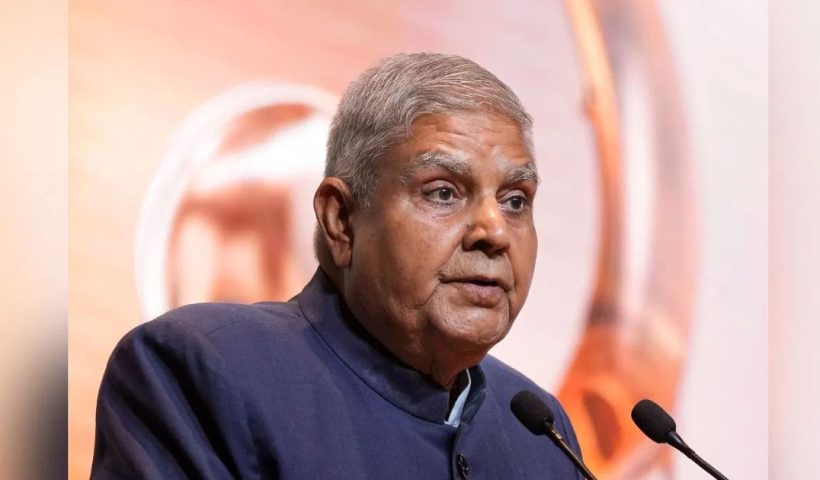 রাজনাথের ঘরে দফায় দফায় বৈঠক, সাদা কাগজে সই? ধনখড়ের ইস্তফা ঘিরে ঘনীভূত রহস্য