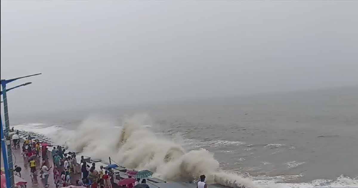 দিঘায় প্রবল জলোচ্ছ্বাস, সমুদ্রে নামা নিষেধ – পর্যটকদের জন্য সতর্কবার্তা প্রশাসনের