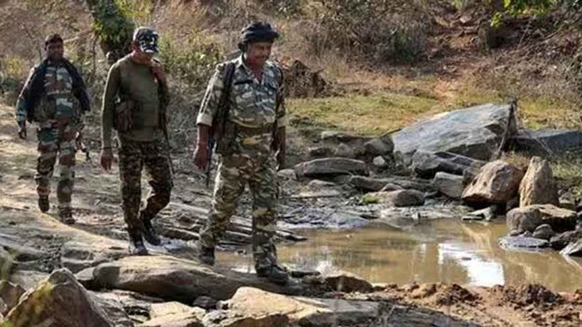 নিরাপত্তাবাহিনীর সঙ্গে গুলির লড়াইয়ে নিহত ৩ সন্দেহভাজন মাওবাদী