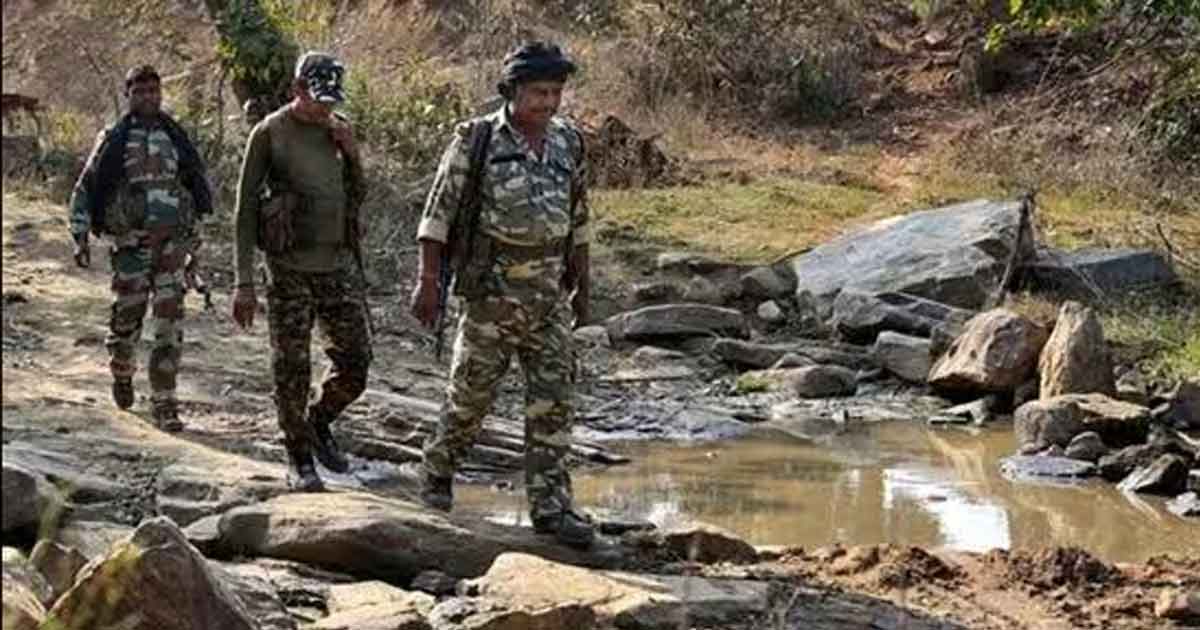 নিরাপত্তাবাহিনীর সঙ্গে গুলির লড়াইয়ে নিহত ৩ সন্দেহভাজন মাওবাদী