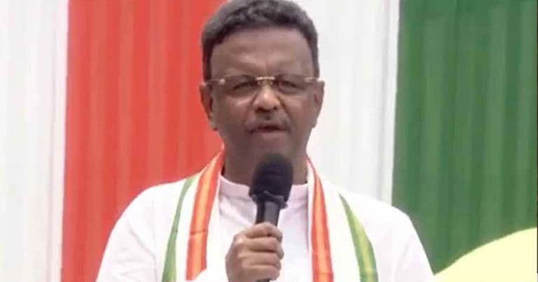 ‘বাংলা বললেই বাংলাদেশি?’ শহিদ মঞ্চে বিজেপিকে নিশানা করে বিস্ফোরক ফিরহাদ