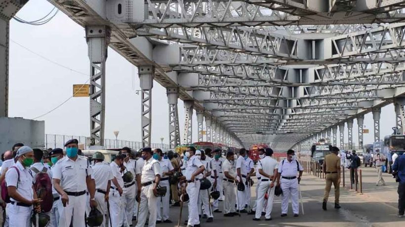 নবান্ন অভিযানকে কেন্দ্র করে বন্ধ হাওড়া ব্রিজ, চরম ভোগান্তিতে যাত্রীরা