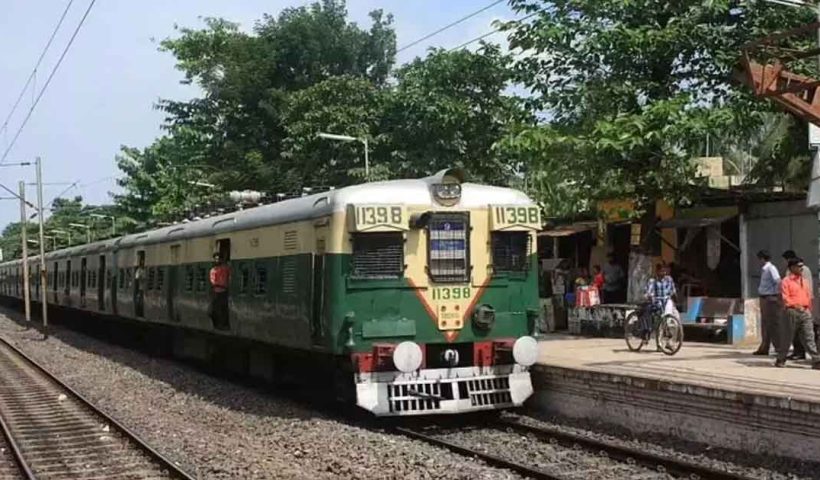 শিয়ালদহ দক্ষিণে পরীক্ষামূলক ৩টি নতুন ট্রেন, উপকৃত যাত্রীরা