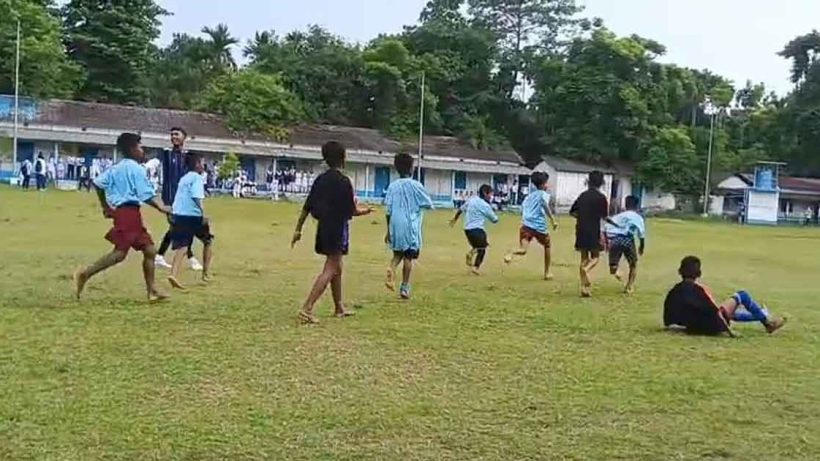 নিশিগঞ্জ নিশিময়ী উচ্চ মাধ্যমিক বিদ্যালয়ে উৎসবমুখর আন্তঃক্লাস ফুটবল টুর্নামেন্ট