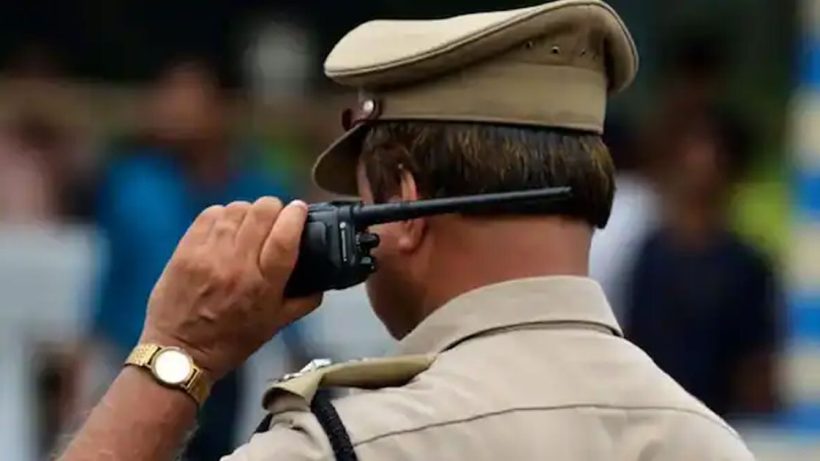 WB Police: বাংলা থেকে ভিনরাজ্যে কাজে গিয়ে সমস্যায়? রাজ্য পুলিশের এই হেল্পলাইনের সুবিধা নিন