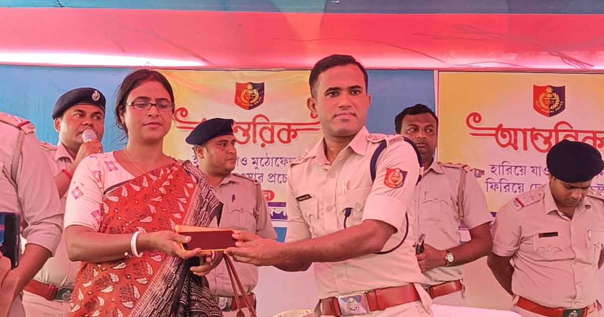 দু'মাসে উদ্ধার ১৬০ মোবাইল, ফিরল মালিকের হাতে