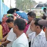 Latest News দুই দশকের বেহাল রাস্তা, পথ আটকে বিক্ষোভ, নিশানায় তৃণমূল শাসিত পঞ্চায়েত