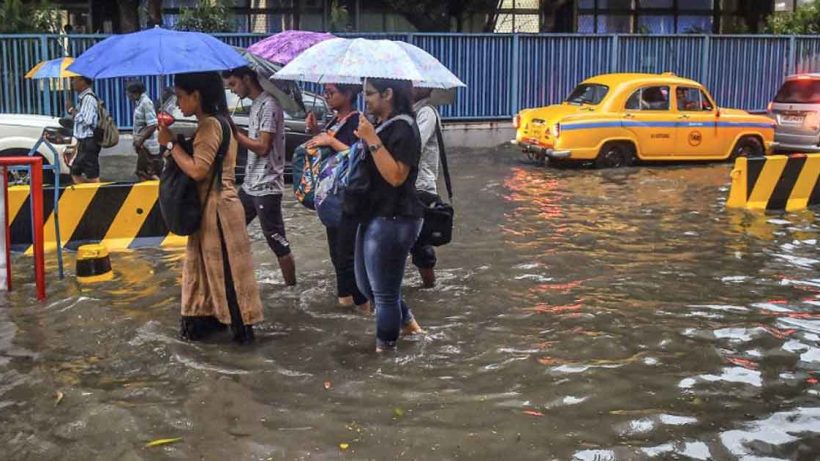 জলমগ্ন কলকাতাসহ শহরতলি, কতটা খারাপ হতে পারে আবহাওয়া?