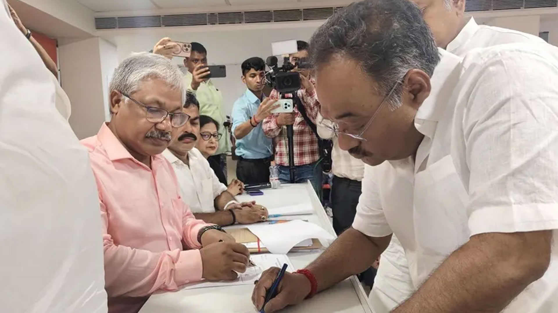 samik bhattacharya submits nomination