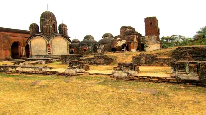 ancient shiv temple in west midnapore