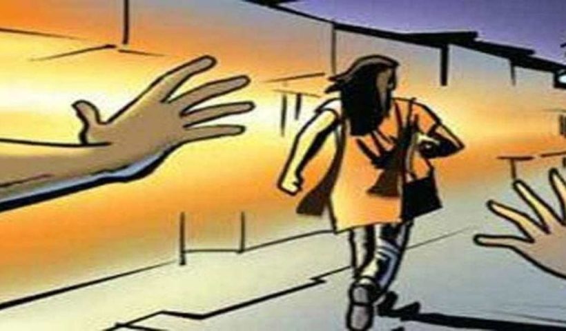 Eve Teasing in shiliguri hindu boy injured