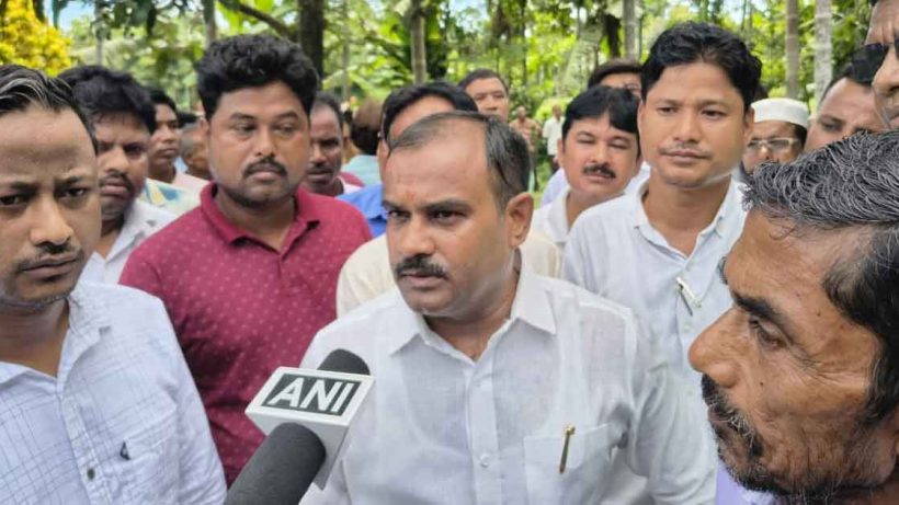 NRC নোটিশে আতঙ্কের আবহে তৃণমূলের কড়া বার্তা, পাশে থাকার আশ্বাস জেলা সভাপতির