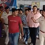 The Kolkata24x7 | Politics বেআইনি অস্ত্রসহ গ্রেপ্তার তৃণমূল নেতা