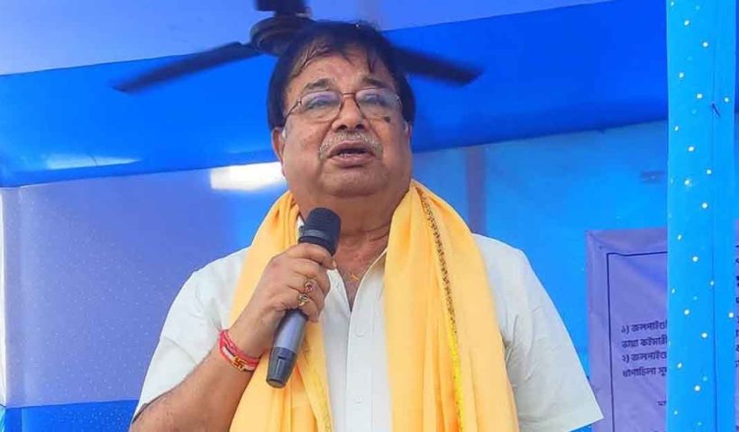 “আমার মতোই প্রধানমন্ত্রীরও জন্ম শংসাপত্র নেই”, বিস্ফোরক মন্তব্য উদয়ন গুহর