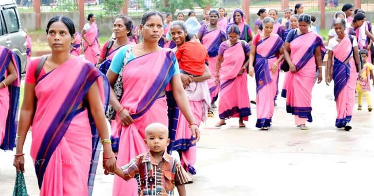 Gujarat High Court Orders ₹24,800 Monthly Wage for Anganwadi Workers, ₹20,300 for Helpers from April 2025