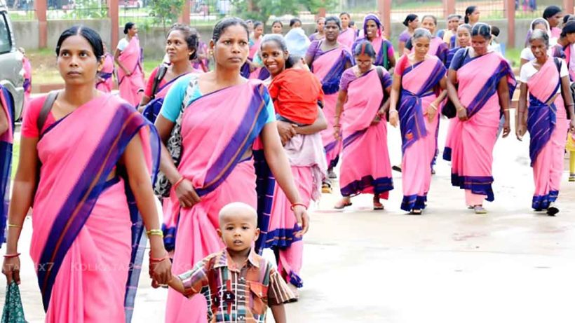 Gujarat High Court Orders ₹24,800 Monthly Wage for Anganwadi Workers, ₹20,300 for Helpers from April 2025