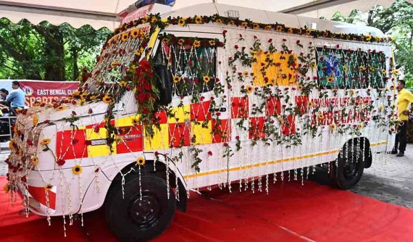 East Bengal Club Honors Poltu Das’ 86th Birthday with Blood Donation Camp, Health Check-Up, and Free Ambulance Service Initiative
