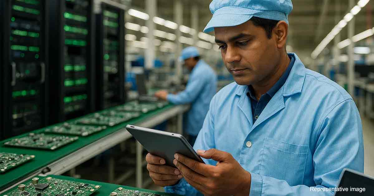 India’s Electronics Exports Surge 47% to $12.4 Billion in Q1 FY26, Boosting Economy