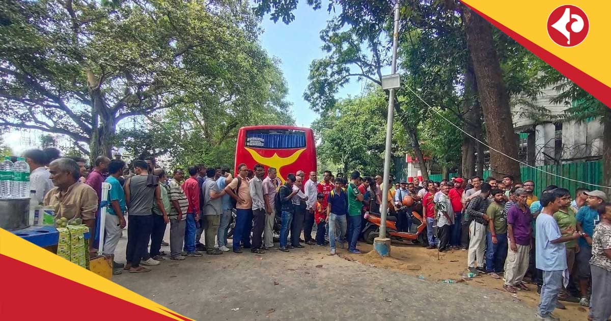 Kolkata Derby in Durand Cup 2025 where East Bengal & Mohun Bagan fans Football Passion