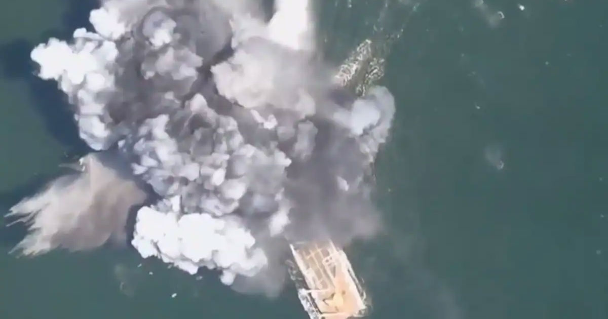 Russia destroys Ukrainian warship