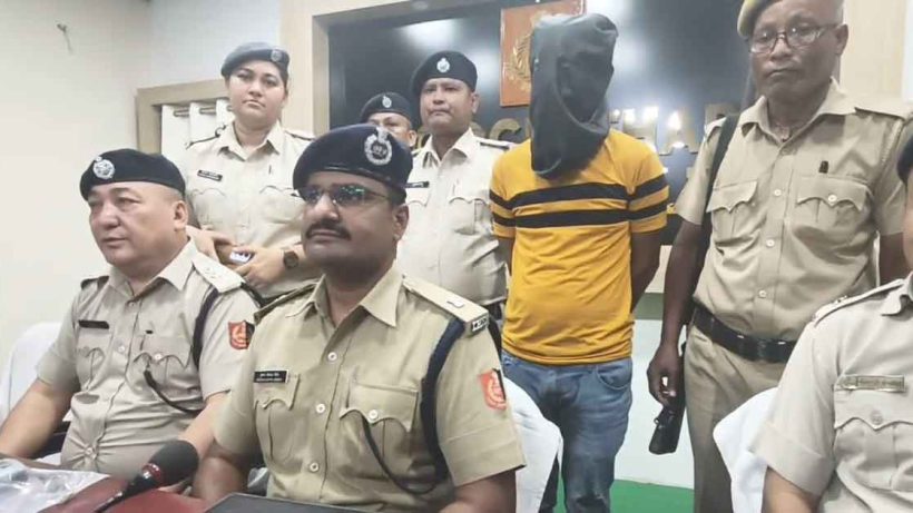 ডোডেয়ারহাট গুলিকাণ্ডে শার্প শুটার গ্রেপ্তার, পিস্তল ও কার্তুজ উদ্ধার