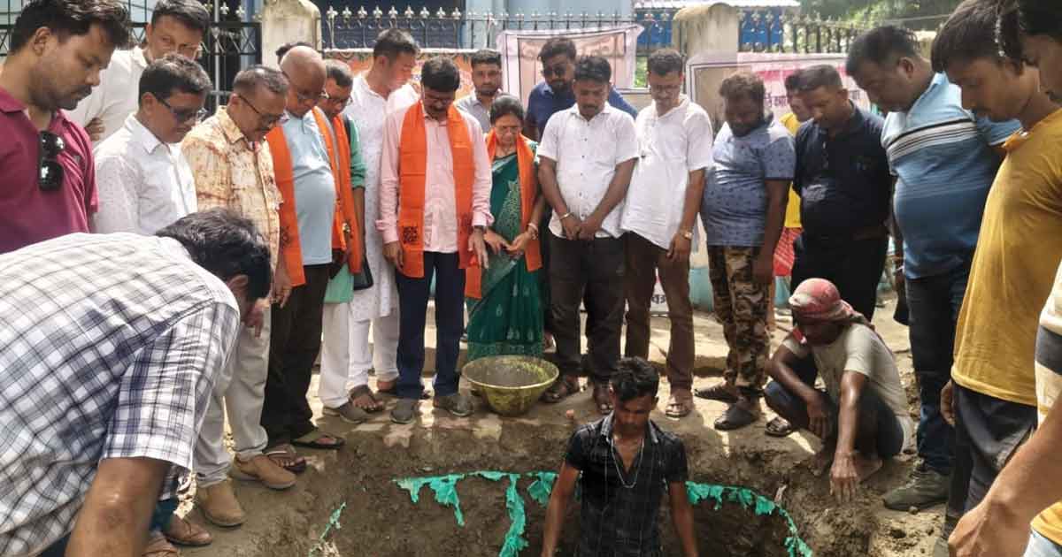 মহারাজার মূর্তি বসানোর কাজে ফের নামল ক্ষত্রিয় সোসাইটি
