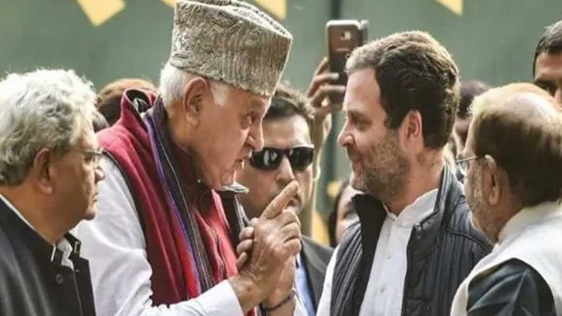 Farooq Abdullah backs rahul gandhi