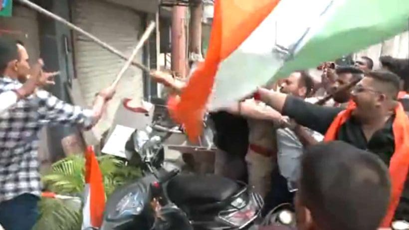 BJP-Congress clash in Gujrat