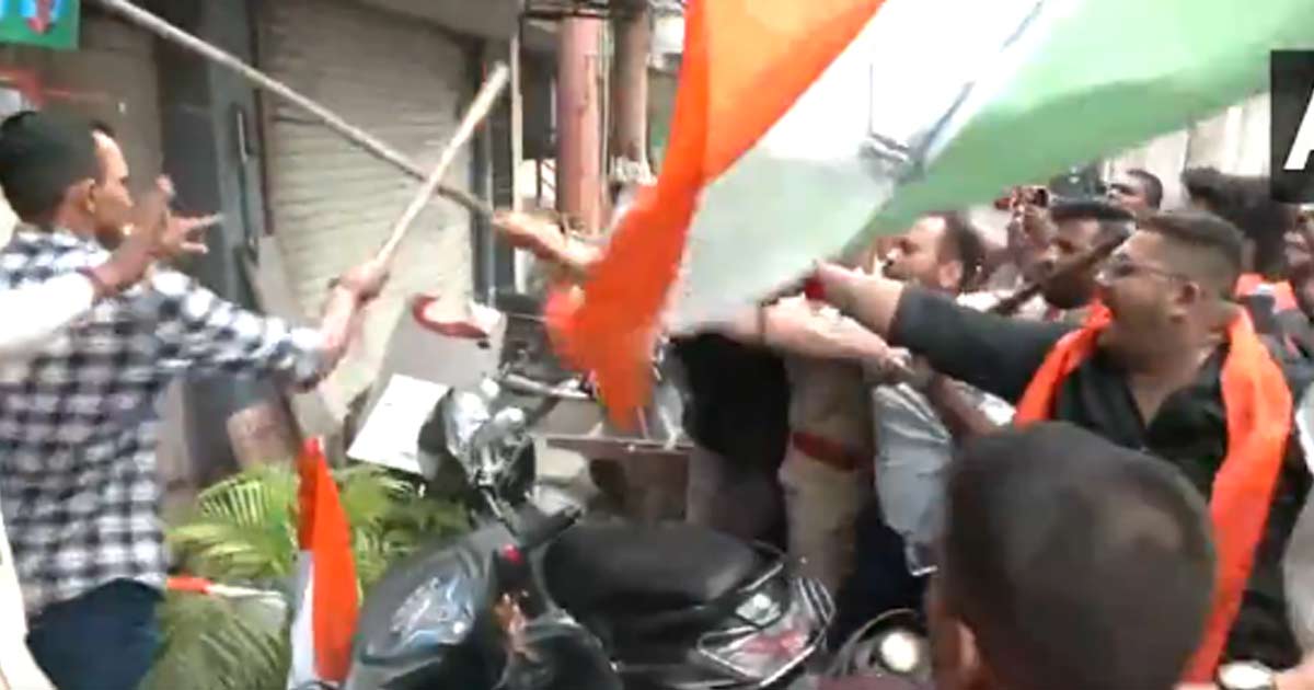 BJP-Congress clash in Gujrat