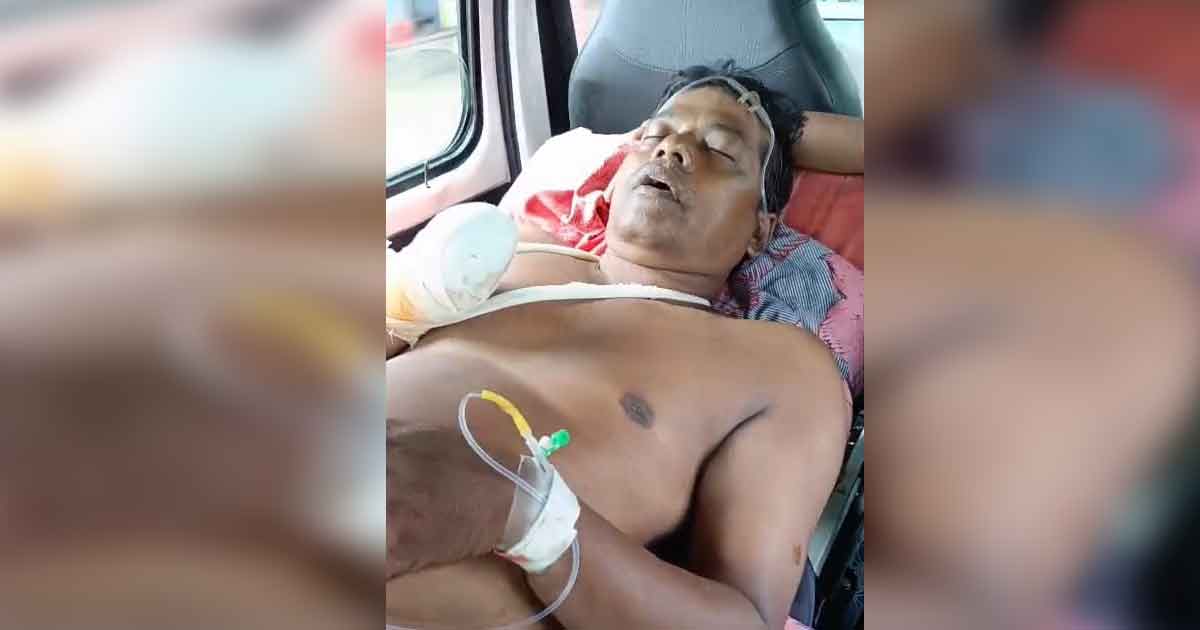 শিক্ষককে কাটারির কোপ, দ্বিখণ্ডিত হাত