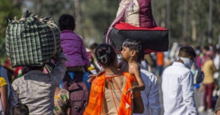 “এখানে জন্মেছি, কোথায় যাব?”, SIR-এর কোপে পরিযায়ী শ্রমিক