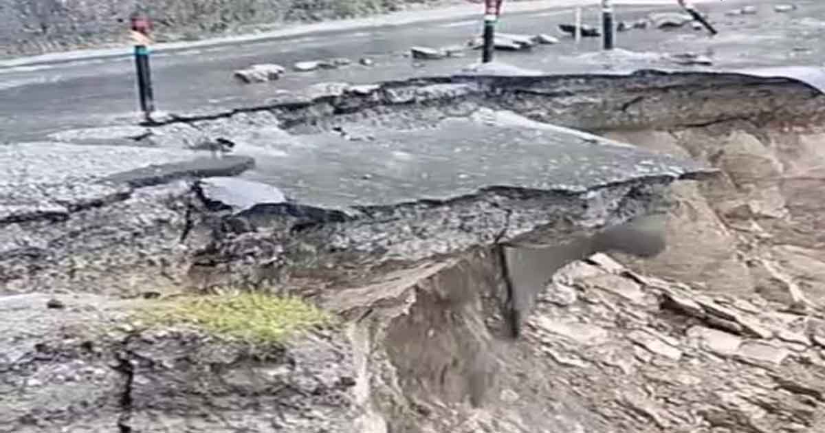 Poor Road Conditions Worry North Bengal Hoteliers, Appeal to CM for Intervention