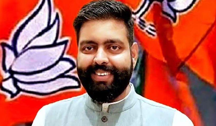 Tarunjoyti reminds indira gandhi