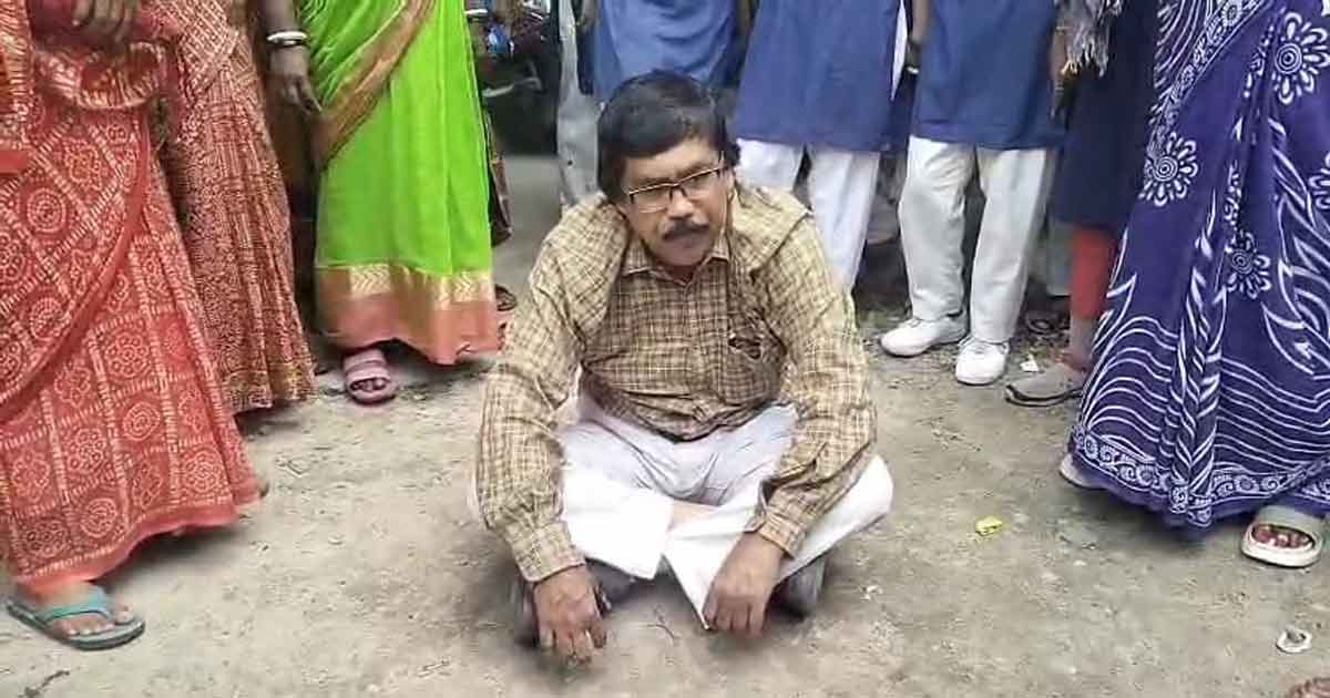 বছরের পর বছর ছাত্রীদের শ্লীলতাহানির অভিযোগে গ্রেফতার প্রধান শিক্ষক 
