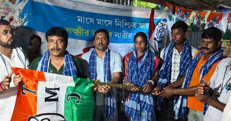 পূর্ব মেদিনীপুরে বিজেপিতে ভাঙন, তৃণমূলে যোগ দিলেন বিজেপির পঞ্চায়েত সদস্য