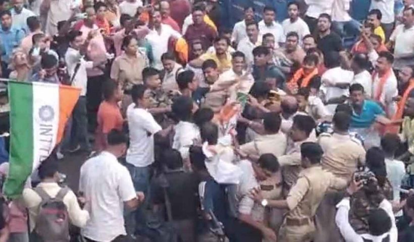 বারাসতে শুভেন্দুর মিছিলে উত্তেজনা, তৃণমূল অফিসে হামলার অভিযোগ