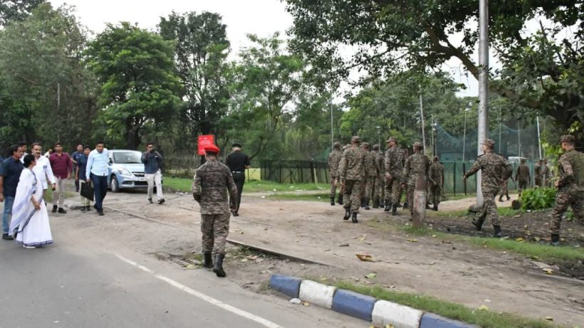 former-army-officers-seek-permission-from-calcutta-high-court-to-hold-dharna-against-chief-ministers-remarksformer-army-officers-seek-permission-from-calcutta-high-court-to-hold-dharna-against-chief-ministers-remarks