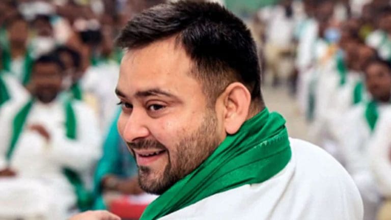 বিহার বিধানসভা নির্বাচনে তেজস্বীর অস্ত্র “নতুন রাজনীতি”