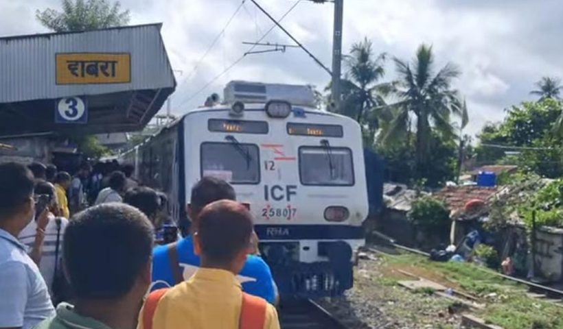 Sealdah Bongaon AC local
